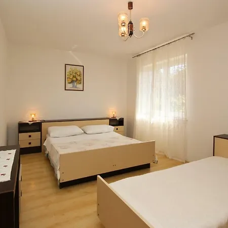 Apartment Ruzica *